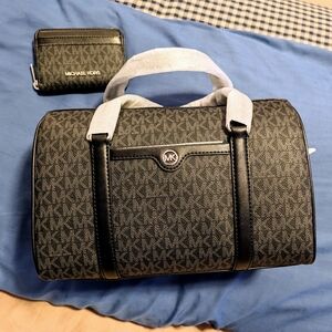 NWT Michael Kors JET SET TRAVEL MEDIUM DUFFLE SATCHEL+ZIPPERED CARD CASE BUNDLE